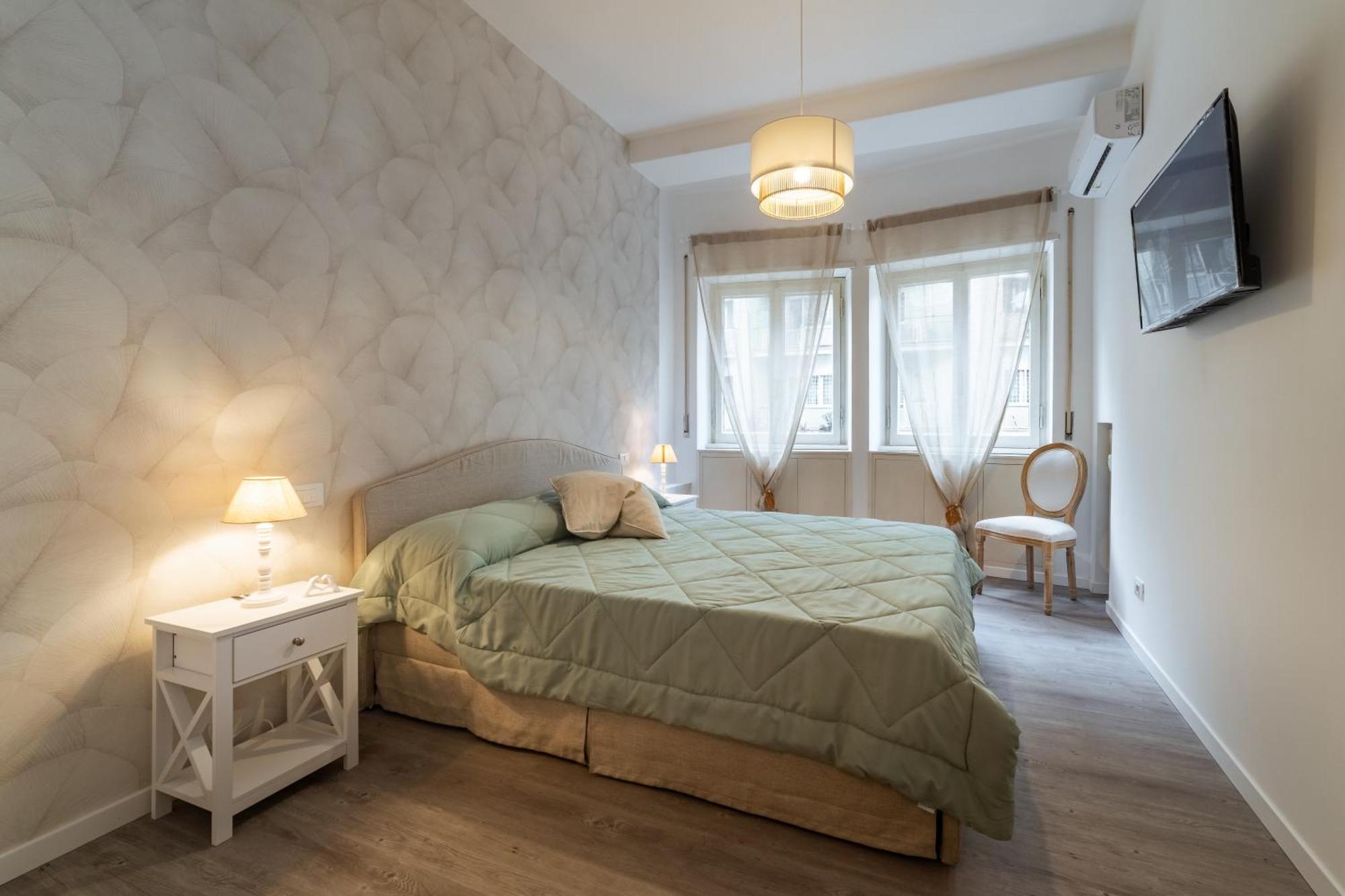 Appartement Vatican Shabby Double Bedrooms