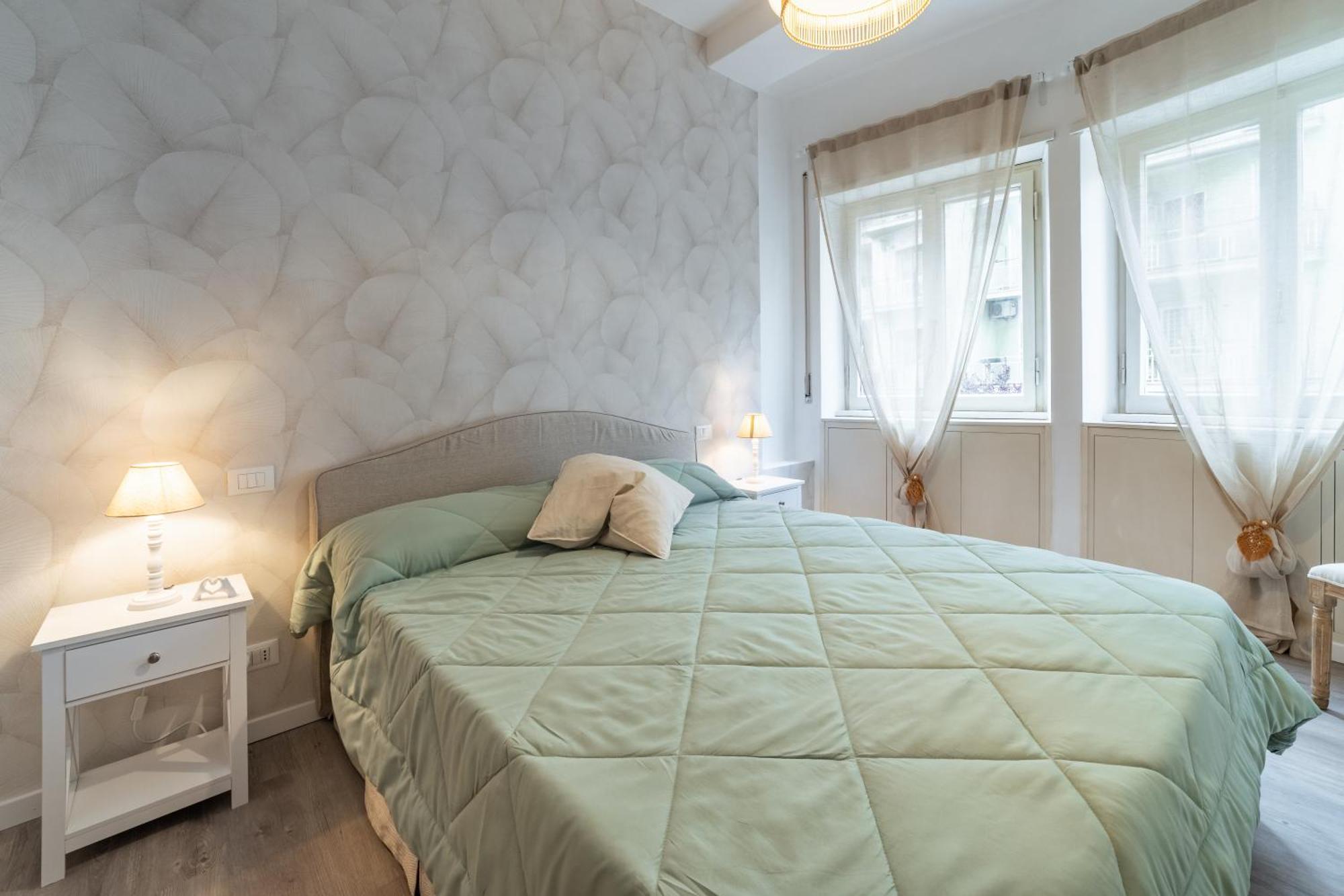 Appartement Vatican Shabby Double Bedrooms